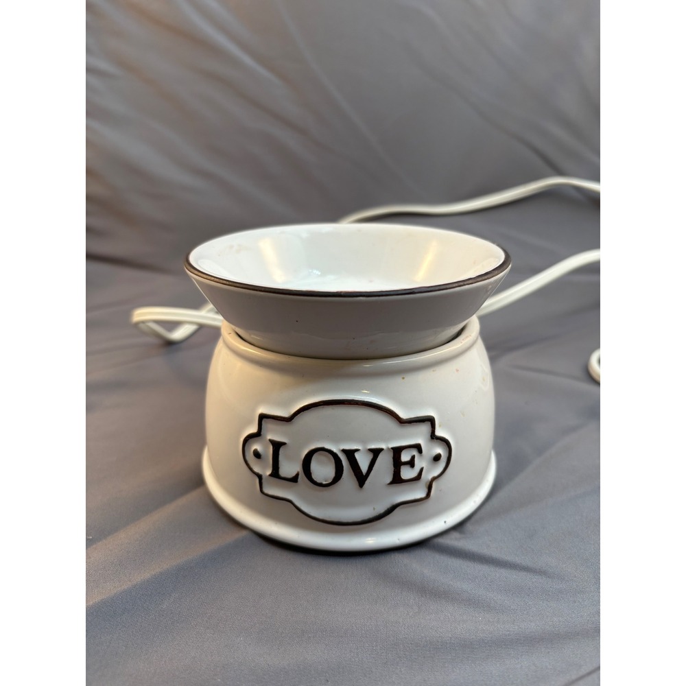 Scentsy Love Element Warmer White Ceramic Wax Melter No Bulb Fragrance F-54